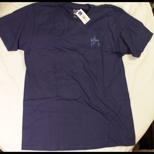 NWT Men's Guy Harvey shirt in size Large.